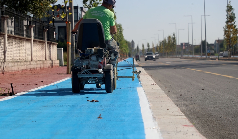 Yeni arterde bisiklet yolu da tamamlandı