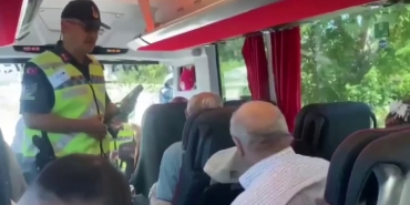 JANDARMA TRAFİKTE GÖZ AÇTIRMIYOR