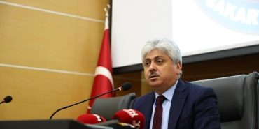 SAKARYA VALİSİ DOĞAN: "YATIRIM YAPMAK İSTEYEN KİŞİ, HEM SERMAYEYİ HEM YATIRIMI SAKARYA'YA GETİRECEK" SAKARYA VALİSİ RAHMİ DOĞAN BASIN MENSUPLARIYLA BİR ARAYA GELDİ