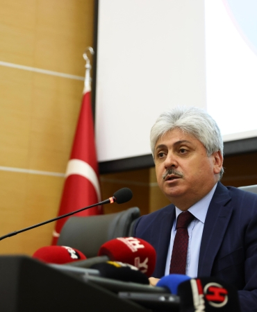 SAKARYA VALİSİ DOĞAN: "YATIRIM YAPMAK İSTEYEN KİŞİ, HEM SERMAYEYİ HEM YATIRIMI SAKARYA'YA GETİRECEK" SAKARYA VALİSİ RAHMİ DOĞAN BASIN MENSUPLARIYLA BİR ARAYA GELDİ