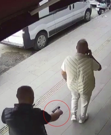 SOKAK ORTASINDA SİNSİCE YAKLAŞTIĞI KİŞİYİ ARKASINDAN VURARAK KAYIPLARA KARIŞMIŞTI, YAKALANDI