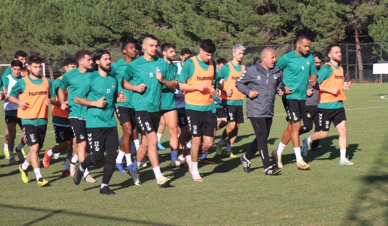 SAKARYASPOR, İSTANBULSPOR MESAİSİNDE