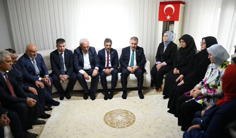 ŞEHİT AİLESİ ZİYARET EDİLDİ (3)