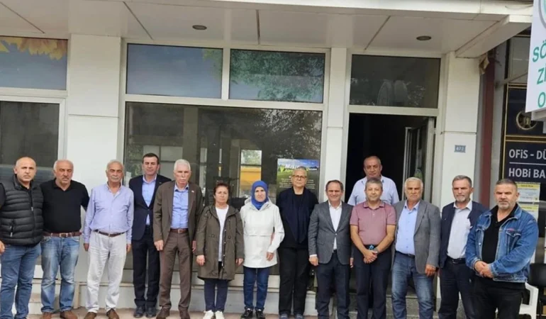CHP’li Ecevit Keleş’ten Söğütlü Ziraat Odası’na Ziyaret