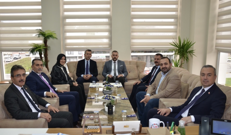 BAŞKAN ŞENOL DİNÇ, SİVAS BELEDİYE BAŞKANI ADEM UZUN’U MİSAFİR ETTİ