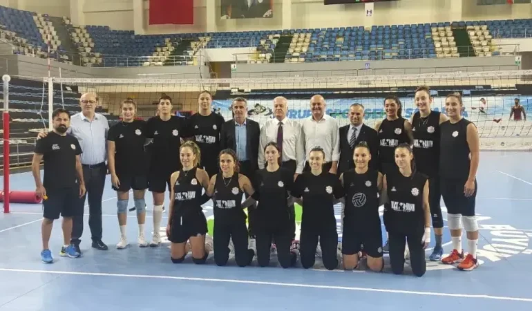 Futbol Hakemlerinden Sultanlara Ziyaret