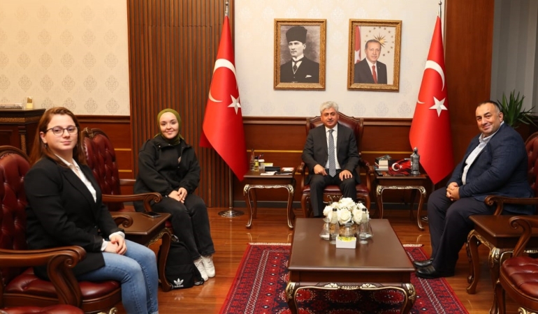 Sakarya Valisi Rahmi Doğan’a LC Haber Ajansı’ndan anlamlı ziyaret