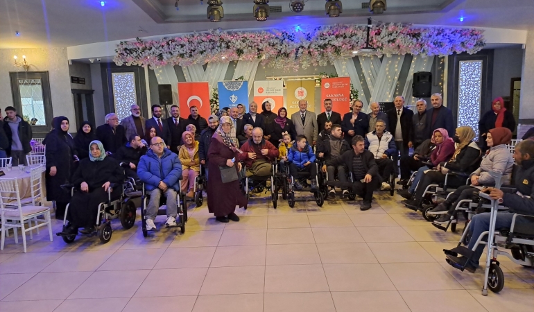 Gelin Destek Olalım, Engelliye Umut Olalım Projesi kapsamında ihtiyaç sahibi engellilere akülü araba ve tekerlekli sandalye hediye edildi