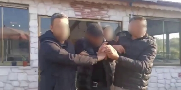2 YIL PERUK VE TAKMA İSİMLE KAÇAN KATİL ZANLISI JANDARMA EKİPLERİNCE YAKALANDI