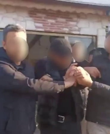 2 YIL PERUK VE TAKMA İSİMLE KAÇAN KATİL ZANLISI JANDARMA EKİPLERİNCE YAKALANDI