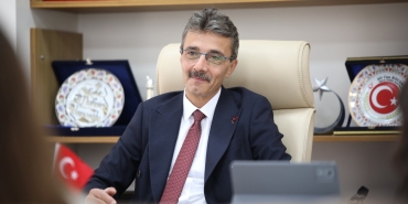Erenler Belediye Başkanı Şenol Dinç