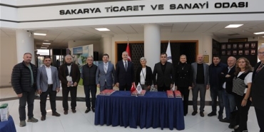 Yazar İvi İLYADİS'in “Uzaktaki Yakın Adapazarı” Kitabı'nın İmza Töreni SATSO'da Gerçekleştirildi