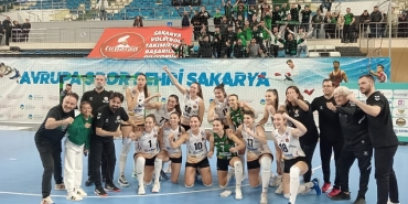 sakarya-voleybol-adim-adim-play-off-a_d98a7