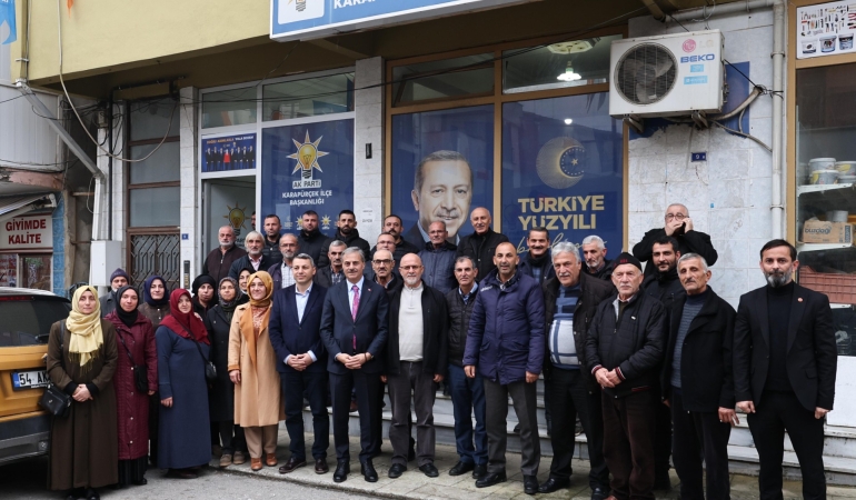 Başkan Yusuf Alemdar, Karapürçek’te  “İlçenin gelişimine katkı sunacak adımları kararlılıkla atıyoruz”