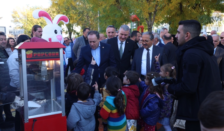 Serdivan’da “Sokaklar Dönüşüyor” Projesi Açılışı Gerçekleştirildi