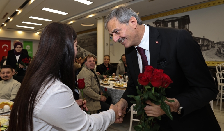 Yusuf Alemdar engelsiz çalışma arkadaşlarıyla kucaklaştı: “Engel bedende değil kalplerdedir”