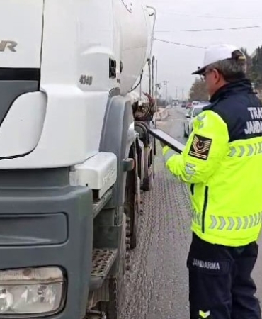 SAKARYA'DA 804 ARAÇ VE 227 SÜRÜCÜ TRAFİKTEN MEN EDİLDİ