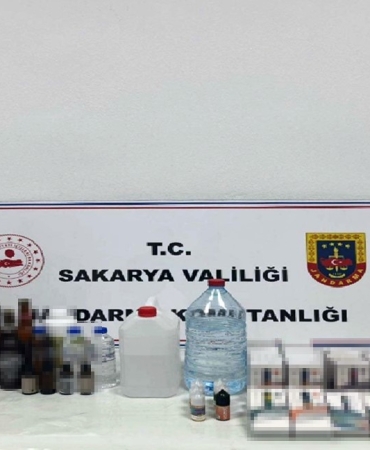 YILBAŞI ÖNCESİ OPERASYONLARIN ARTTIĞI SAKARYA'DA SAHTE ALKOL ELE GEÇİRİLDİ