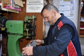 AYAKKABI TAMİRİNE İLGİ ÇOK, ÇIRAK YOK