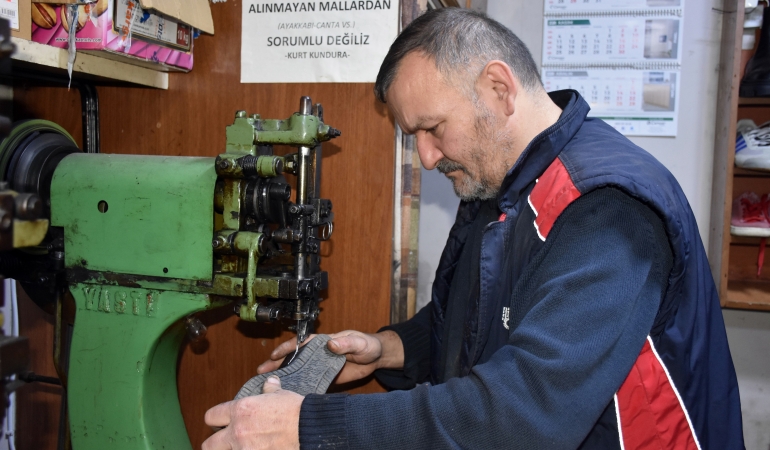 Ayakkabı tamirine ilgi çok, çırak yok