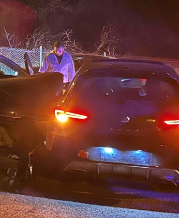 SAKARYA'DA İKİ OTOMOBİL ÇARPIŞTI: 3 YARALI