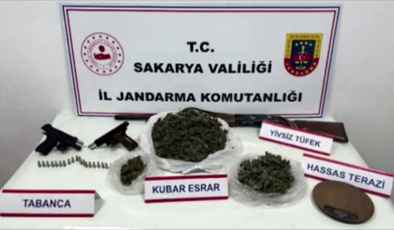 Sakarya’da jandarmadan 10 ilçede operasyon: 16 tutuklama