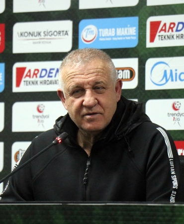 SAKARYASPOR - IĞDIR FK MAÇININ ARDINDAN IĞDIR FK TEKNİK DİREKTÖRÜ OSMAN ÖZKÖYLÜ: "KARŞIMIZDA DİRİ OLAN RAKİBE KARŞI O AYNI DİRENCİ ORTAYA KOYAMADIK" SAKARYASPOR TEKNİK DİREKTÖRÜ MESUT BAKKAL: "BU MAÇ BİZİM İÇİN VİRAJ MAÇIYDI, ÖNEMLİ BİR MAÇ KAZANDIK"