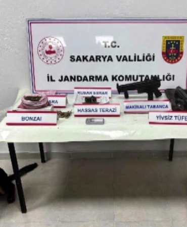 AW353776_02
