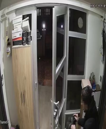 HIRSIZLIĞIN BU KADARI 'PES' DEDİRTTİ: MAĞAZADA ALIŞVERİŞ YAPAR GİBİ AYAKKABI ÇALDILAR