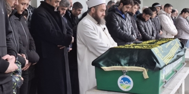 ANTALYA'DA OTOMOBİLİN ÇARPTIĞI GENÇ, MEMLEKETİ SAKARYA'DA SON YOLCULUĞUNA UĞURLANDI