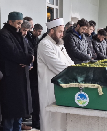ANTALYA'DA OTOMOBİLİN ÇARPTIĞI GENÇ, MEMLEKETİ SAKARYA'DA SON YOLCULUĞUNA UĞURLANDI