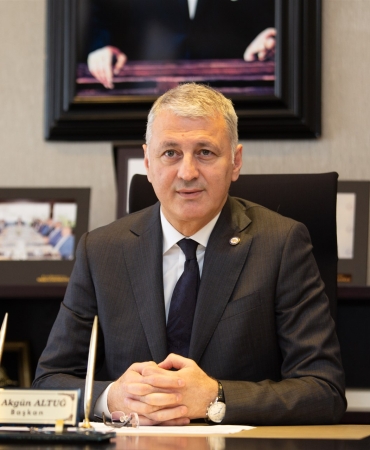 Başkan Altuğ'