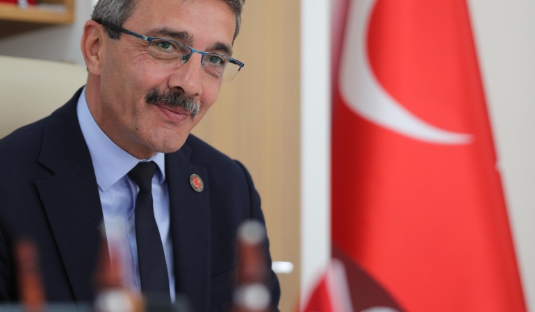 Erenler Belediye Başkanı Şenol Dinç