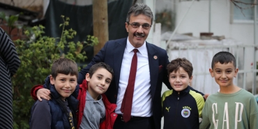 ÖĞRENCİLERİ OKULA BAŞKAN ŞENOL DİNÇ UĞURLADI (2)