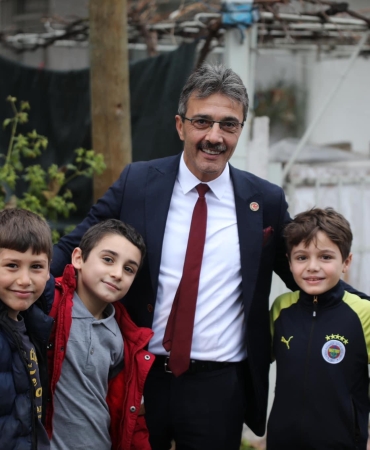 ÖĞRENCİLERİ OKULA BAŞKAN ŞENOL DİNÇ UĞURLADI (2)
