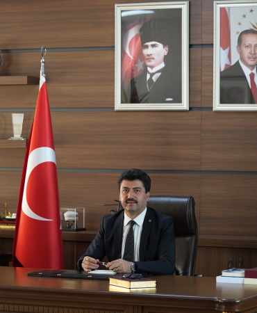 Rektör Sarıbıyık