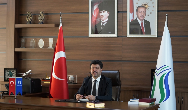 Rektör Sarıbıyık’tan 2025 yılı mesajı