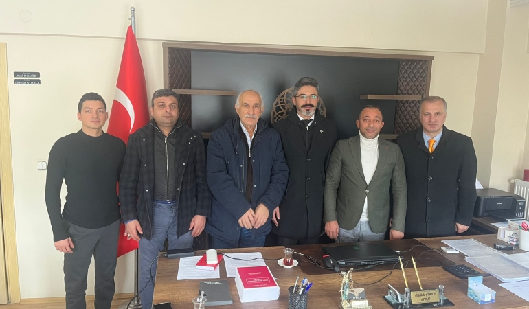 Yeniden Refah Partisi Adapazarı İlçe Başkanı Mustafa Korkmaz’dan Katlı Pazaryeri Derneği Ziyareti