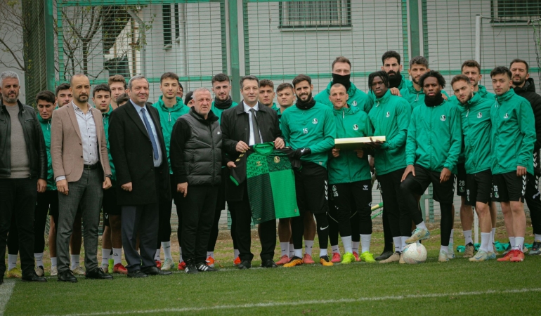 Sapanca Kaymakamı Abdurrezzak Canpolat’tan Sakaryaspor’a Ziyaret
