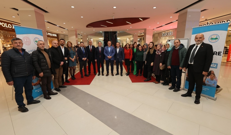 Karadere Ortaokulu’ndan ‘Çocuk Gözüyle Sonbahar’ sergisi büyük ilgi gördü