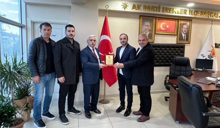 Sakarya Gaziantepliler Derneği’nden AK Parti Erenler İlçe Başkanı Ömer Barik’e ziyaret