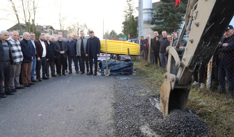 HENDEK’TE 2 MAHALLE DAHA DOĞALGAZA KAVUŞTU
