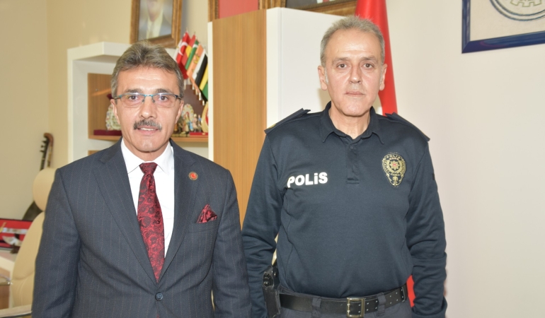 BAŞKAN ŞENOL DİNÇ İLÇE EMNİYET MÜDÜRÜNÜ MİSAFİR ETTİ