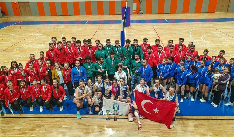 Kadın ve erkek voleybolda bölgesel lig şampiyonu SUBÜ