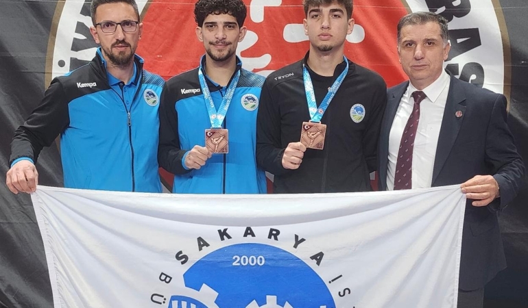 Büyükşehir’in gururları Abdullah ve Arel Ankara’da podyuma çıktı