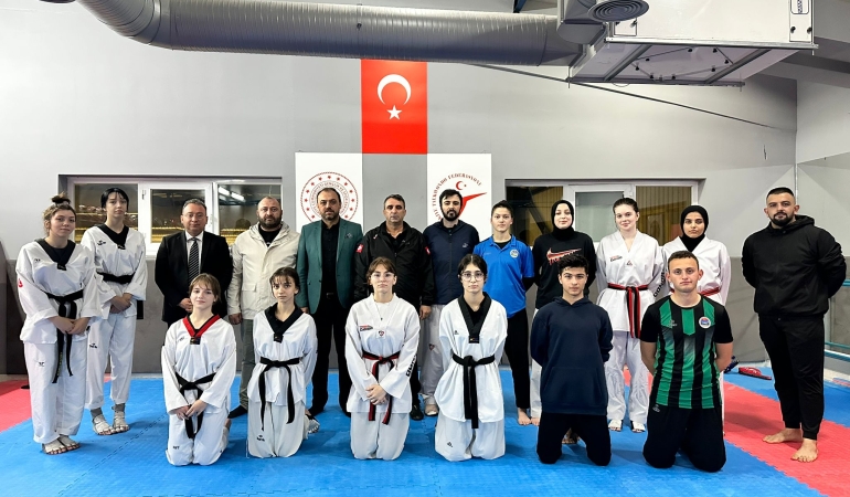 Büyükşehir’in kick boks ve taekwondocuları şampiyonada ter dökecek