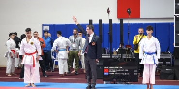 20d08e88-007a-423e-af5a-fc69b758a041