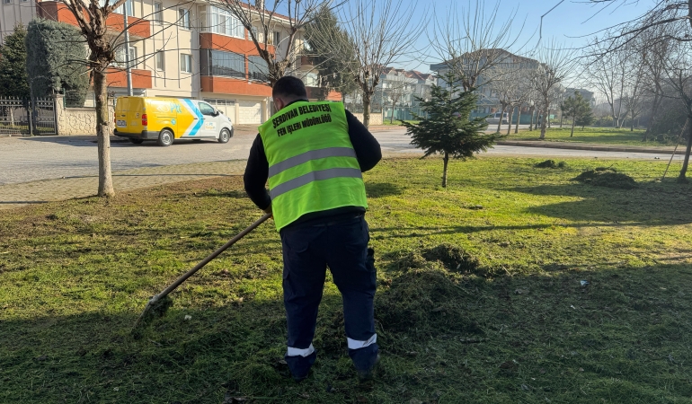 Serdivan Belediyesi’nden Yeşil Alanlara Bahar Dokunuşu