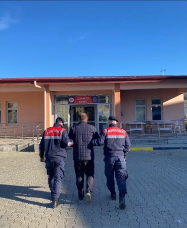 SAKARYA'DA ARANAN ŞAHISLARA YÖNELİK OPERASYON: 130 TUTUKLAMA JANDARMA EKİPLERİ BİR AYDA BİN 42 ŞAHSI YAKALADI