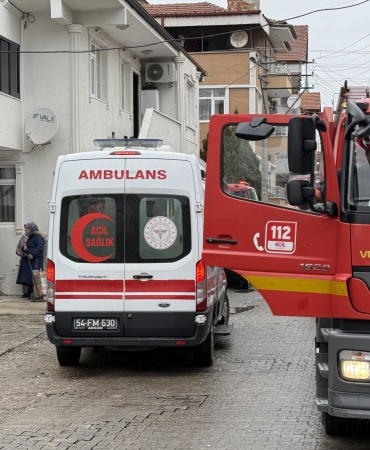 OCAKTA UNUTULAN YAĞ YANGINA SEBEP OLDU OCAKTA BIRAKILAN YAĞ EKİPLERİ HAREKETE GEÇİRDİ